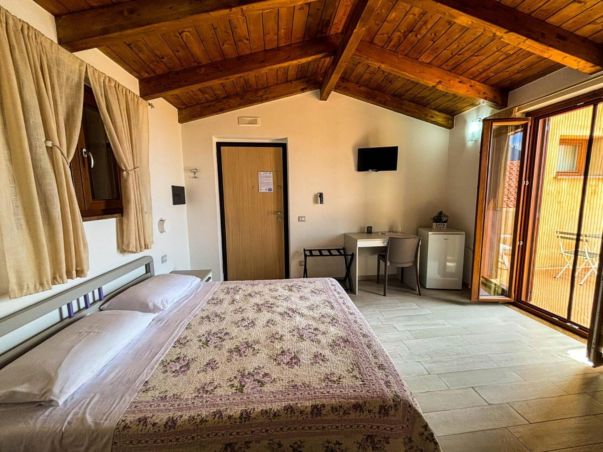 Tramonti D'Oro Bed and Breakfast Caprioli Εξωτερικό φωτογραφία