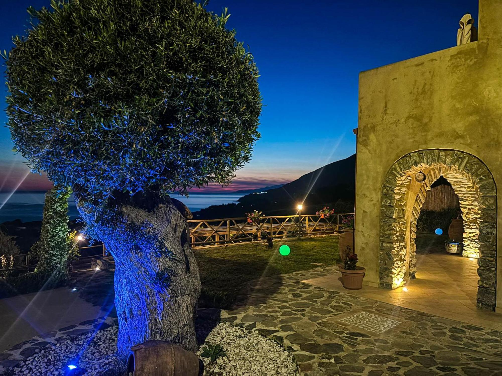 Tramonti D'Oro Bed and Breakfast Caprioli Εξωτερικό φωτογραφία